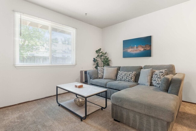 Building Photo - 2601 University Ave Unit ID1377417P