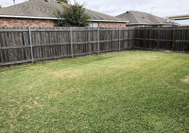 Photo - 1801 Sara Dr Unit B