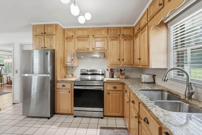 Photo - 1338 Northwood Cir NE