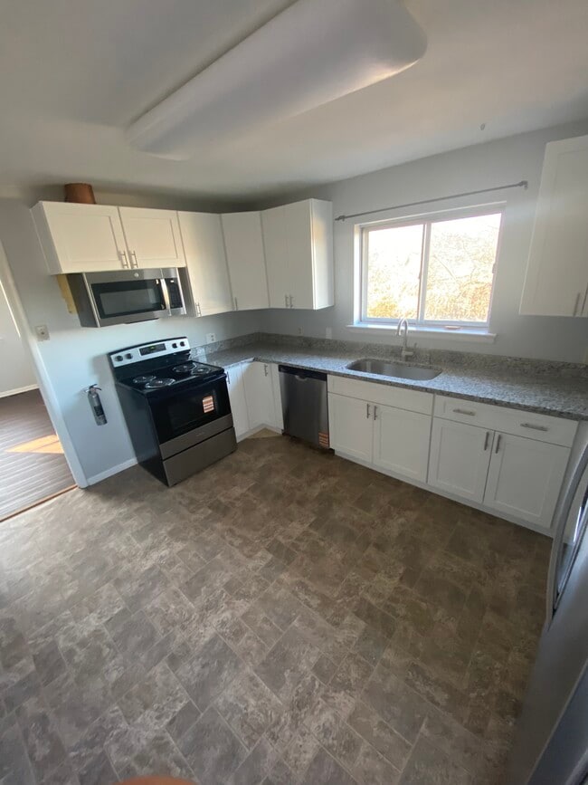 Photo - 3636 Phelps St