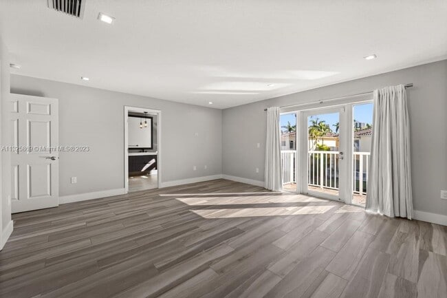 Photo - 3110 NE 210th Terrace