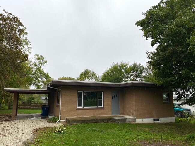 Photo - 1962 Newell St House