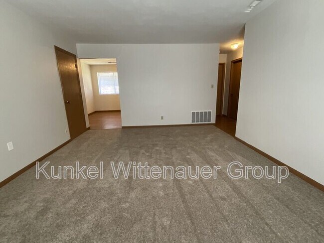 Photo - 1705 Jamestown Rd