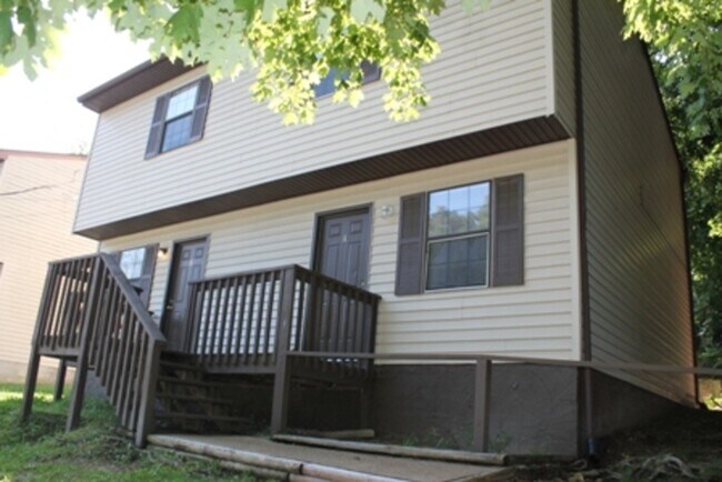 Photo - 306A Gillespie Rd