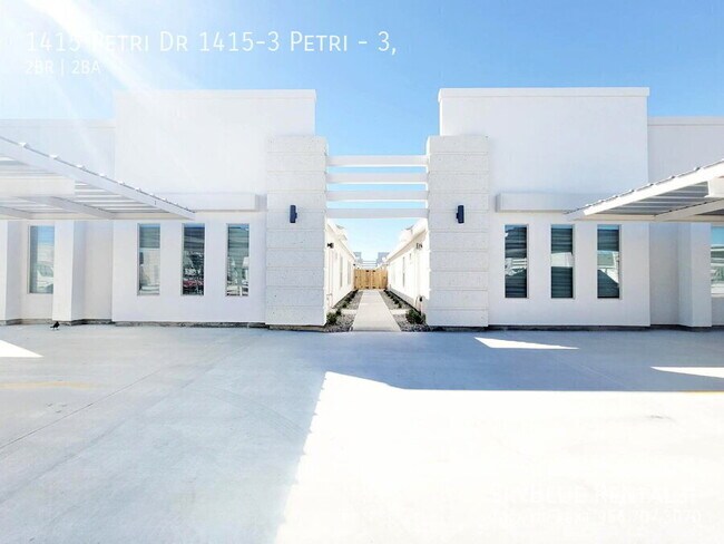 Building Photo - 1415 Petri Dr Unit 3,