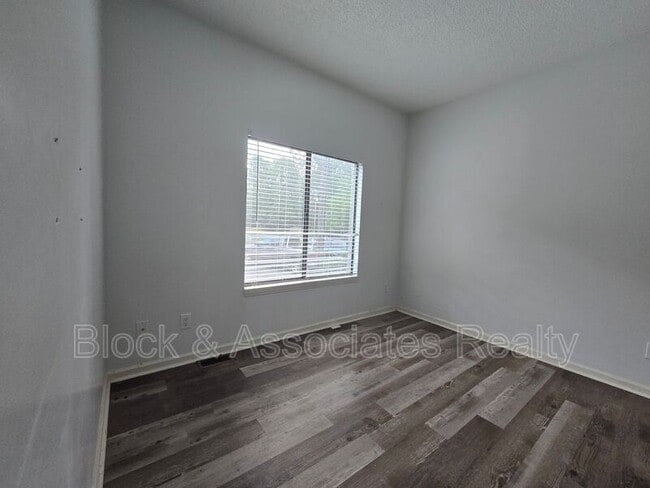 Photo - 234 Davidson St