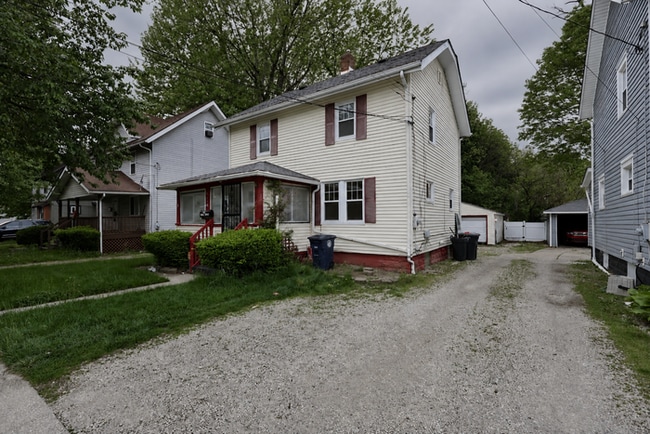 Building Photo - 961 Lawton St