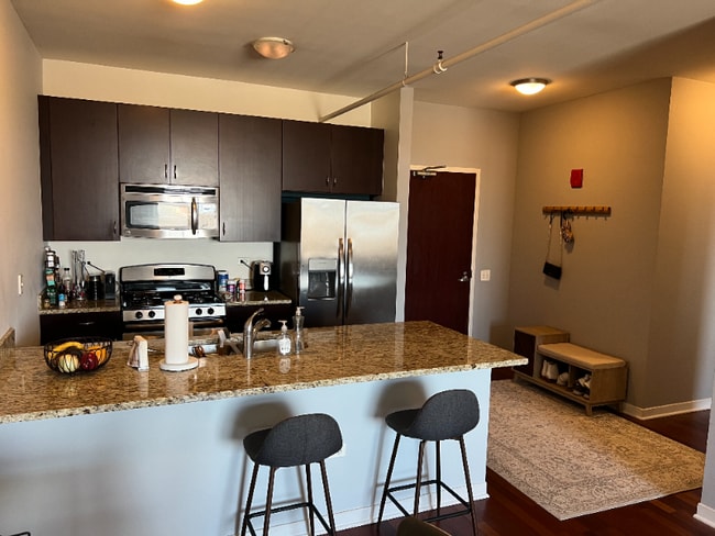 Photo - 511 W Division St