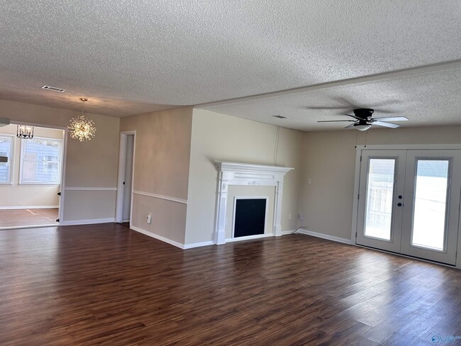 Photo - 14001 Sandhurst Dr SW