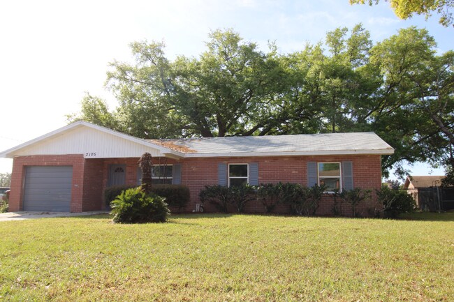 Photo - 2105 Blossom Ct