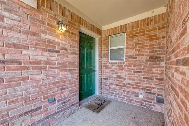 Photo - 2326 Kingsway Dr