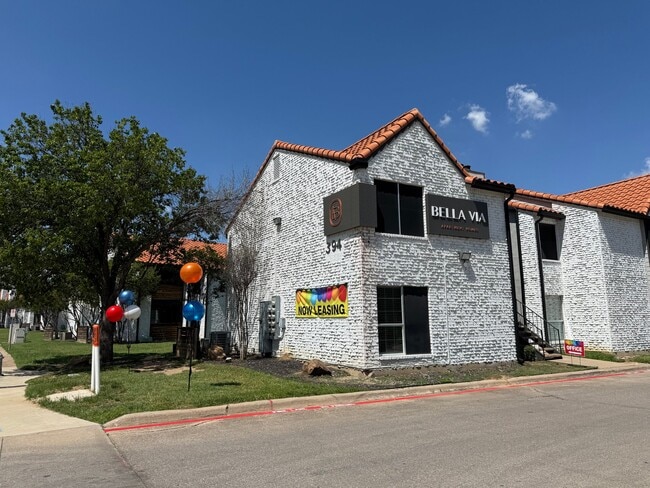 Photo - 390 Shady Ln Dr Unidad 250