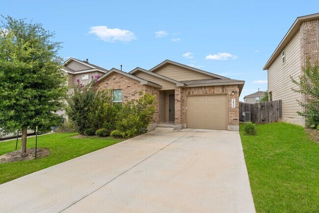 Bright 3-Bed Home with Garage, Fenced Yard, and Resort-Style Amenities in San Antonio
