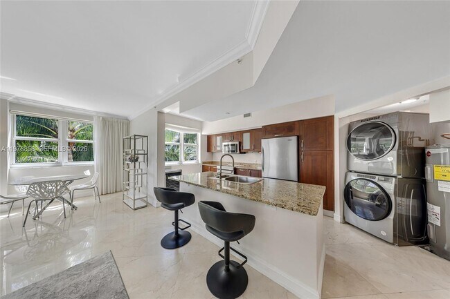 Photo - 20000 E Country Club Dr Unit 311