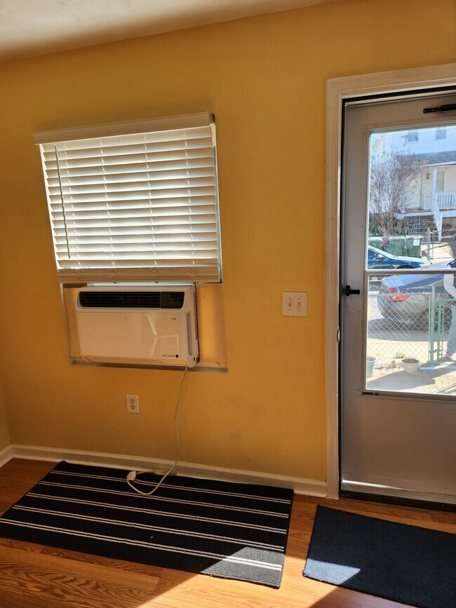 Photo - 2310 James St