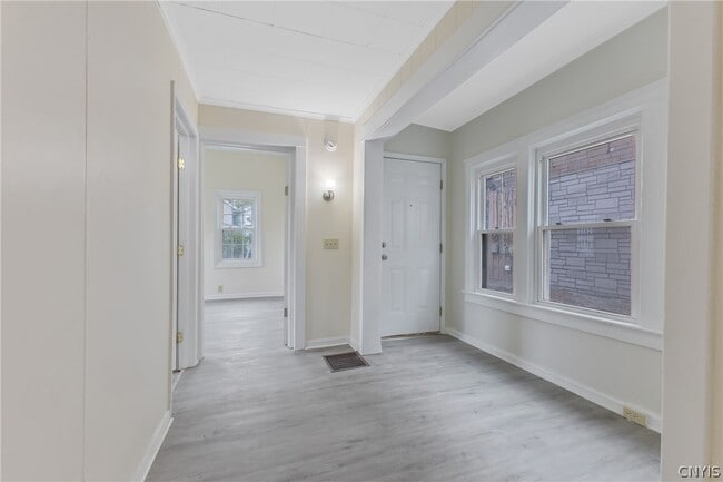 Photo - 188 W Bridge St