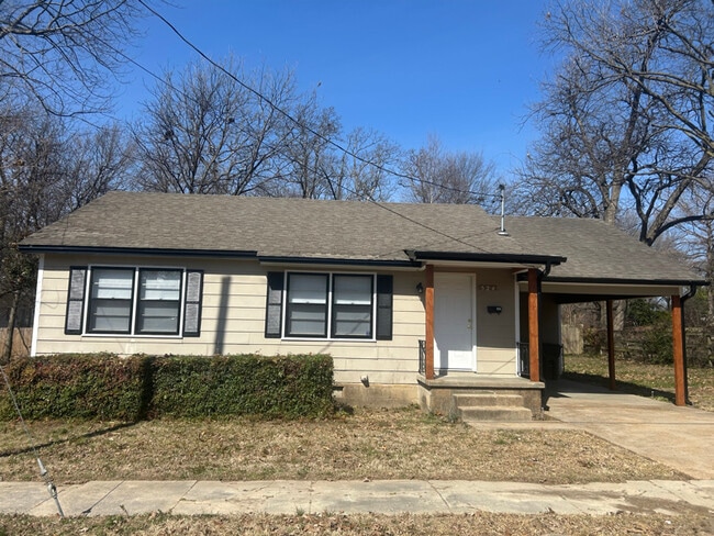 Photo - 524 W Strawn Ave