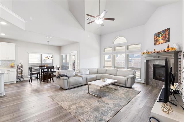 Photo - 1412 Summer Ln
