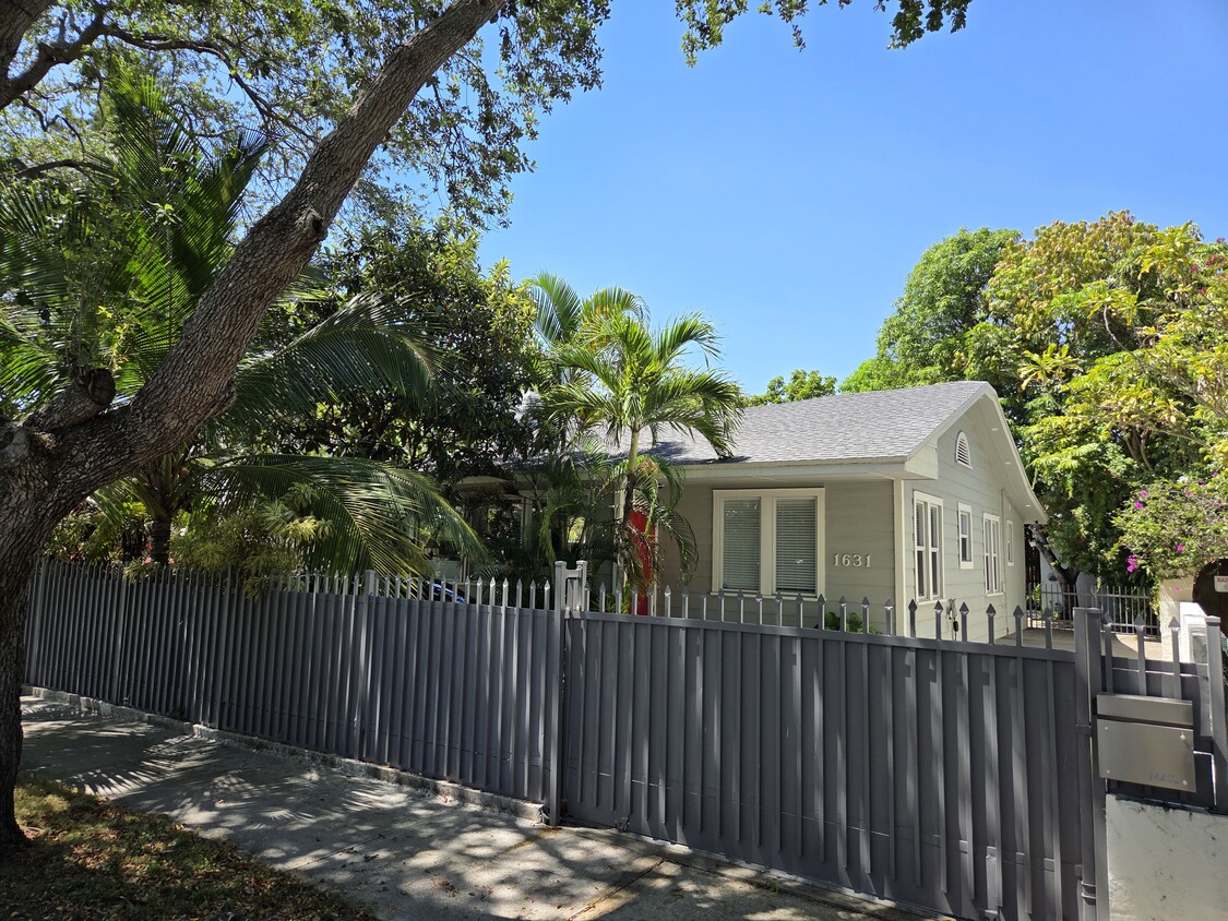 Photo - 1631 SW 11th St (Miami, FL)