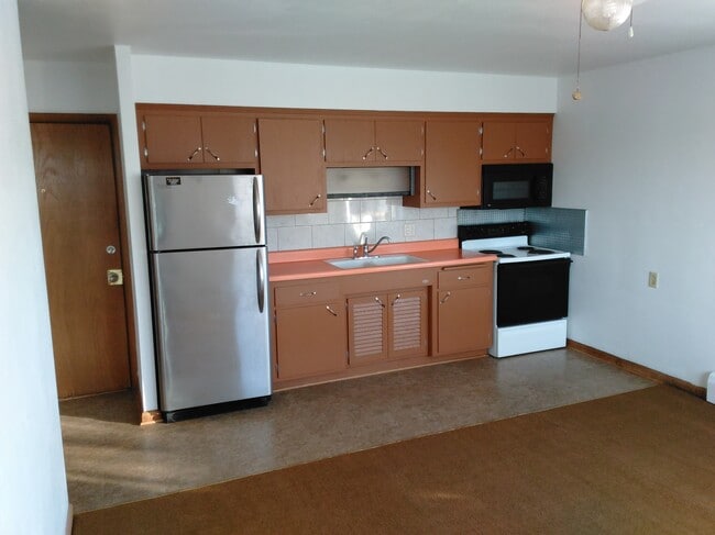 Building Photo - Lincoln Unit 35