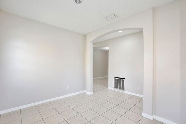 Photo - Gorgeous 4/2.5 Home with a 2 Car Garage Lo...