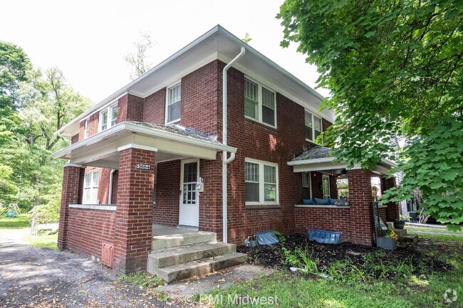 Building Photo - "Charming 3-Bedroom Retreat with Hardwood ... Rental