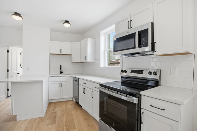 2302 E Norris St Unit 1