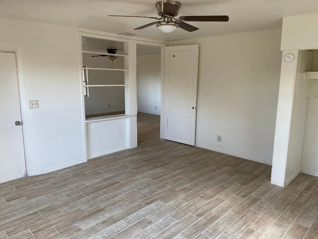 Photo - 374 E 5th St