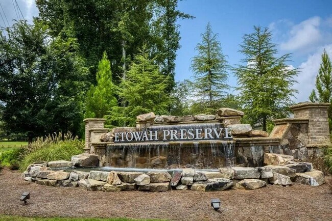 Photo - 101 White Cedar Dr