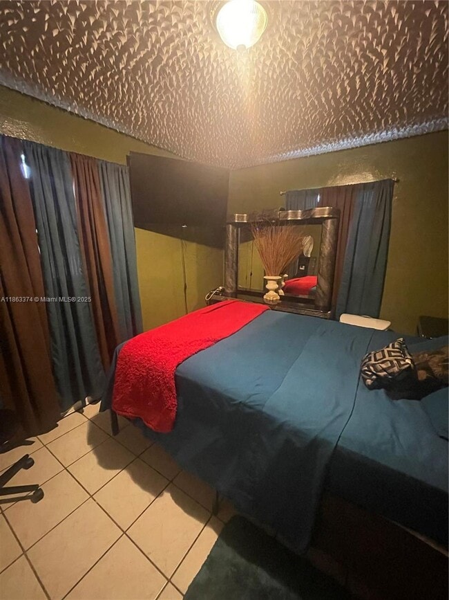 Photo - 18611 NW 10th Ave Unit 2