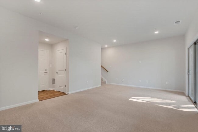 Photo - 6947 Gladebrook Rd
