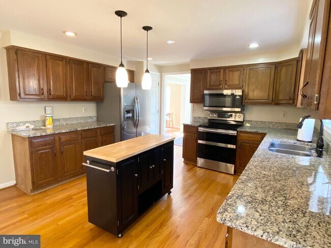 Photo - 9701 Georgetown Pike