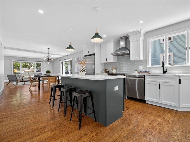 Building Photo - 111 Sharon St Unit 1