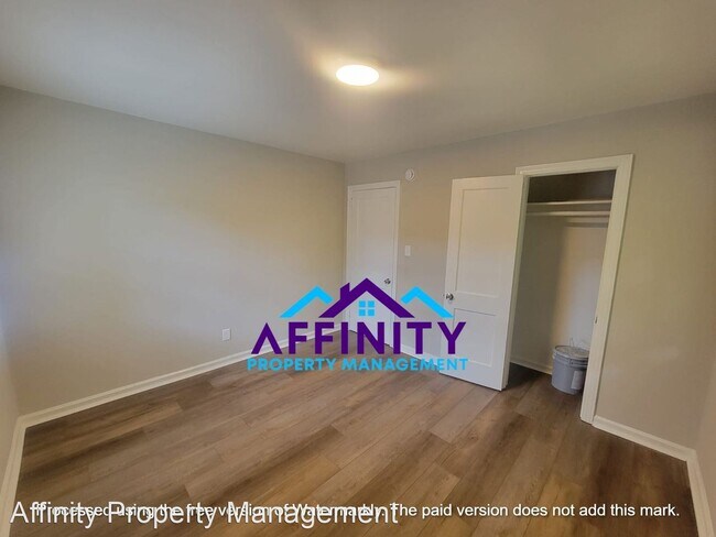 Photo - 3 br, 1 bath House - 3025 Drake St