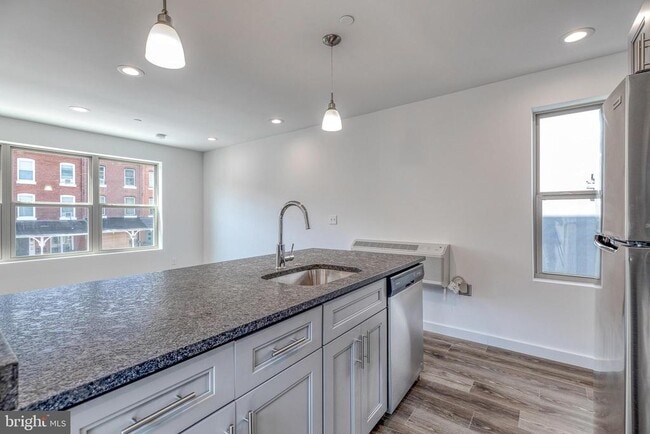 Photo - 751 N 43rd St Unit 302