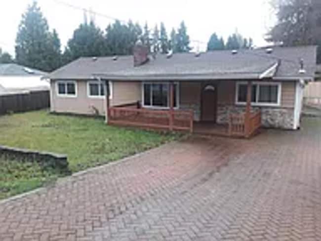 Building Photo - Beautiful 3 bedroom Edmonds Rambler