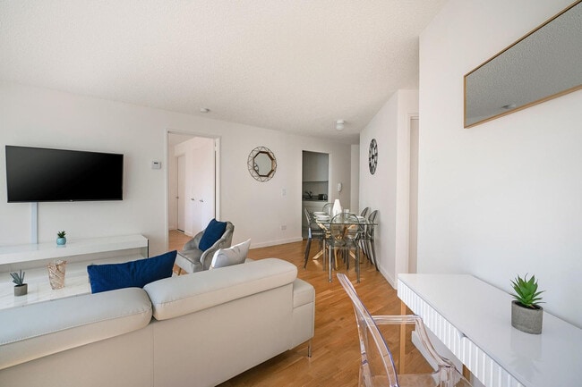 Building Photo - 175 E 96th St Rental