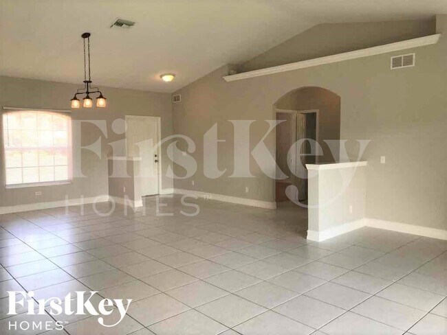 Photo - 4115 10th St SW
