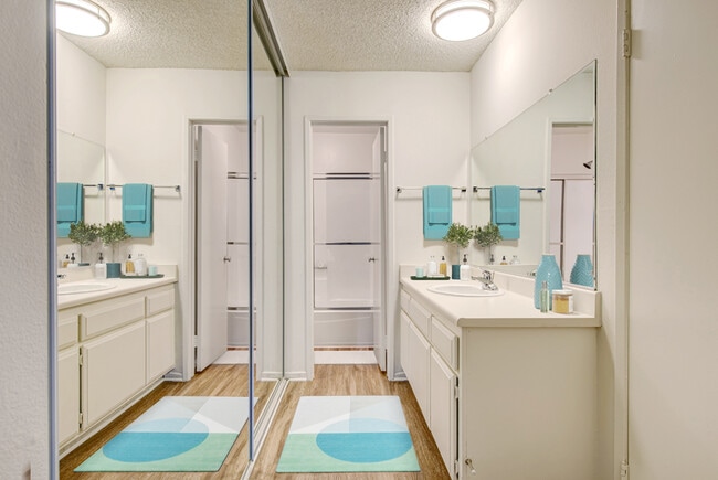 Village Pointe Apartments