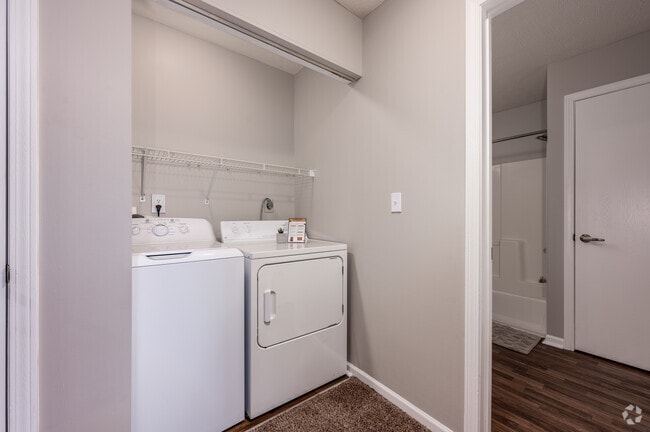 1BR, 1BA - 574SF - Laundry