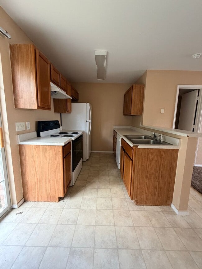 Photo - 5703 Redstone Dr Unit A