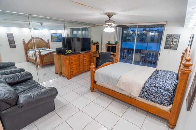 Photo - 3710 Inverrary Dr Unit 2R