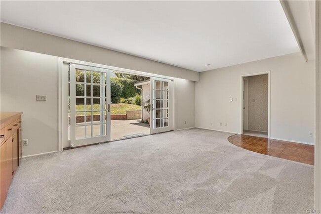 Building Photo - 4020 Vía Picaposte