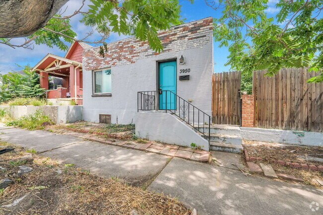 Building Photo - $2,395 - 2 Bed, 1 Bath Home in Denver with...