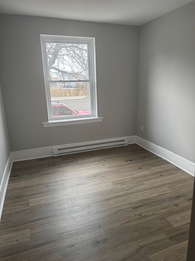 Photo - 1 Bedroom, 1 Bathroom Apartment Located on First Floor -- Ready For Move-In! Unidad 101