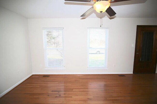 Photo - 13223 Nickleson Dr