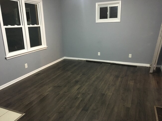 Photo - 2496 Alexis Rd