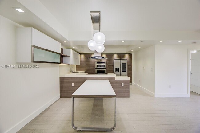 Photo - 161 Crandon Blvd Unit 324