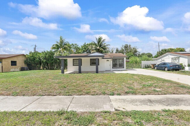 354 NW 4th Pl