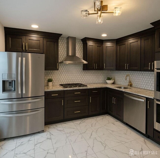 Photo - 7 Tiger Lilly Ct